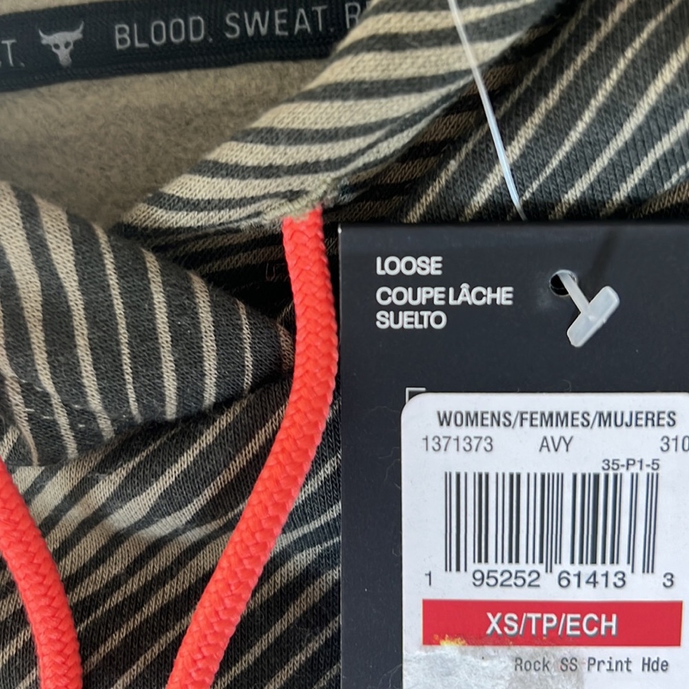 PROJECT ROCK Cropped Hoodie - Picture 7 of 7